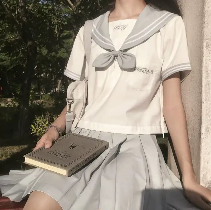 皮裘大衣女人